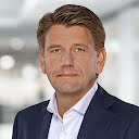 Oliver  Steil